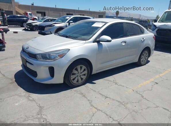 3KPA24AD4LE286292 2020 KIA RIO Silver Առջևի ձախ երեք քառորդ տեսարան