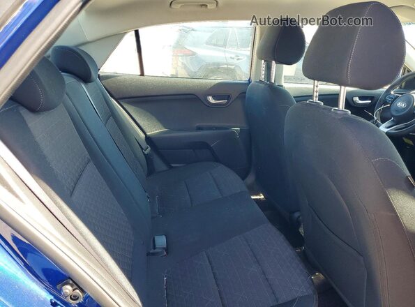 3KPA24AD4LE312194 2020 KIA RIO Blue Rear seats view