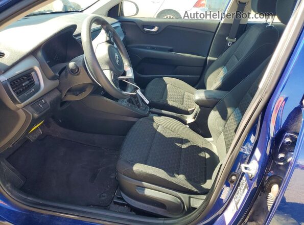 3KPA24AD4LE312194 2020 KIA RIO Blue Front interior view