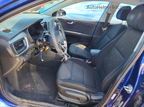3KPA24AD4LE346524 2020 KIA RIO Blue Front interior view