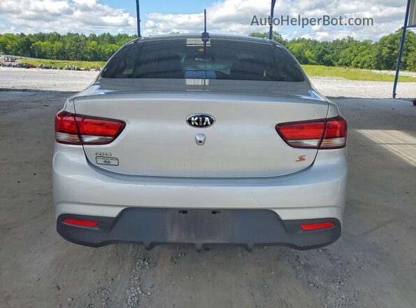 3KPA24AD4LE353165 2020 KIA RIO Silver Rear view