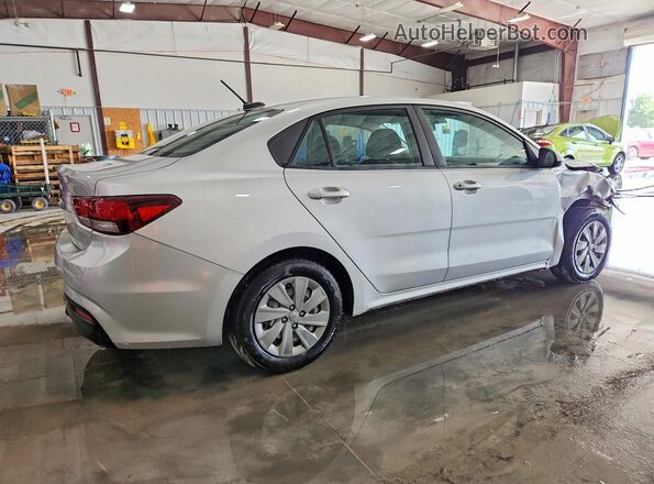 3KPA24AD4LE355563 2020 KIA RIO Серебряный Задняя правая четверть