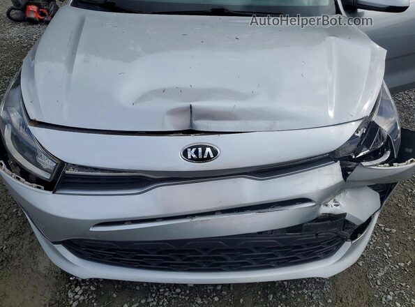 3KPA24AD4ME378116 2021 KIA RIO Silver Rear interior view