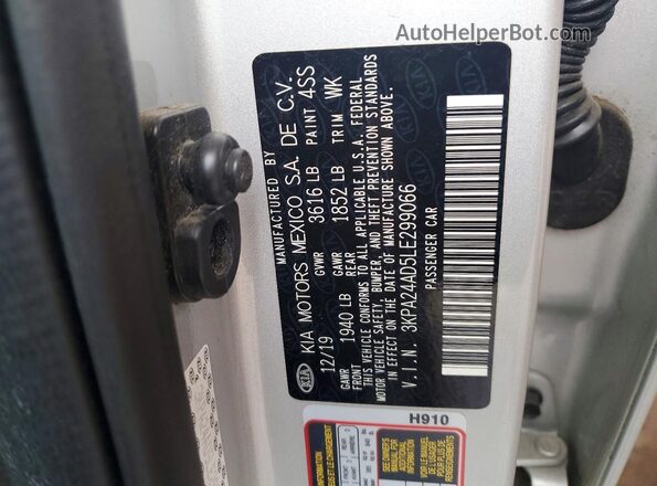 3KPA24AD5LE299066 2020 KIA RIO Silver Vista del compartimento del motor