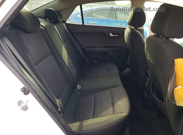 3KPA24AD5ME365312 2021 KIA RIO White Rear seats view