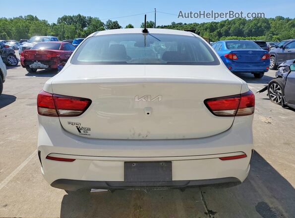 3KPA24AD5NE434131 2022 KIA RIO White Rear view