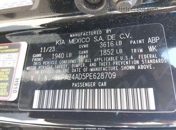 3KPA24AD5PE628709 2023 KIA RIO Black Vista del compartimento del motor