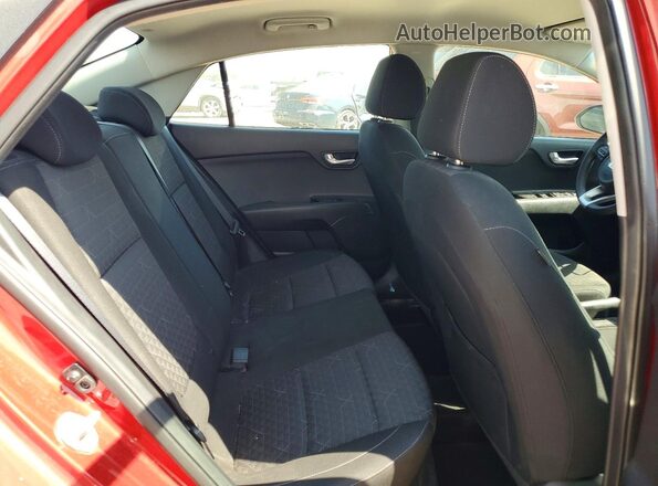 3KPA24AD6LE356293 2020 KIA RIO Red Widok tylnych siedzeń