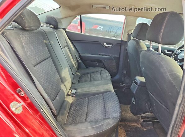 3KPA24AD7LE283239 2020 KIA RIO Красный Вид задних сидений