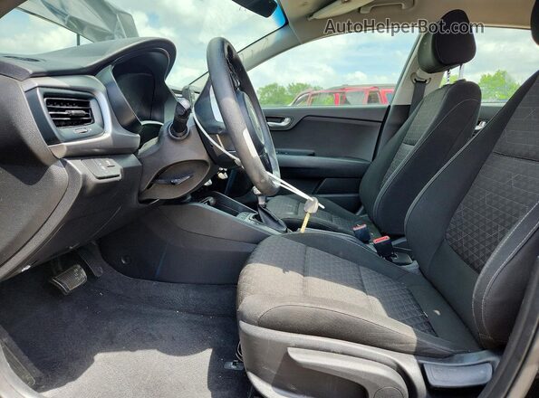 3KPA24AD7LE339177 2020 KIA RIO Black Widok wnętrza z przodu