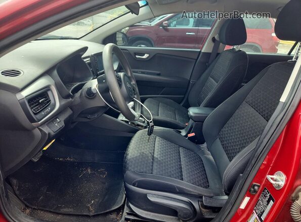 3KPA24AD8LE296730 2020 KIA RIO Red Вид салону спереду
