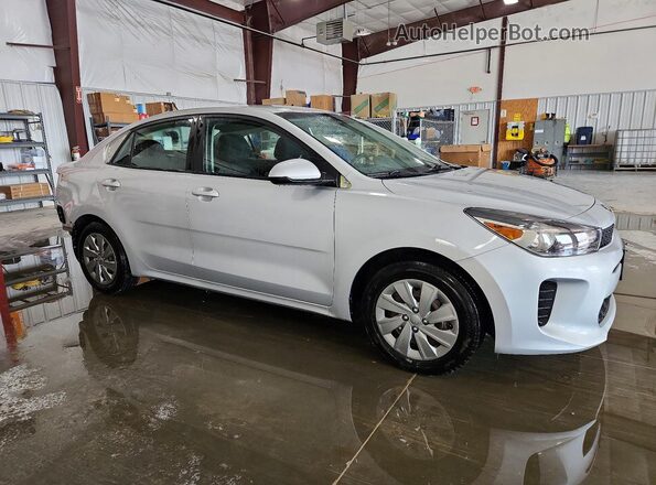 3KPA24AD8LE356392 2020 KIA RIO Silver Передня права чверть