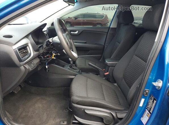 3KPA24AD8ME364882 2021 KIA RIO Синий Вид салона спереди