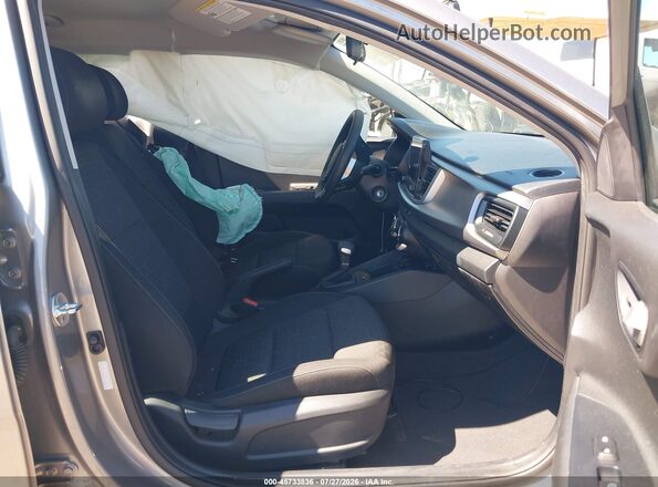 3KPA24AD8NE434348 2022 KIA RIO Gray Vista interior delantera