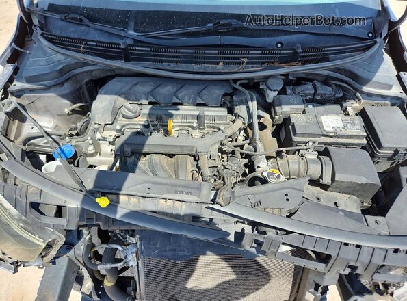 3KPA24AD9LE337642 2020 KIA RIO Gray Widok wnętrza z tyłu