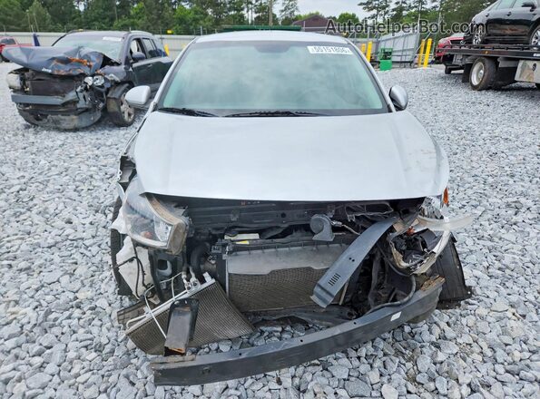 3KPA24AD9LE341125 2020 KIA RIO Silver Widok z przodu