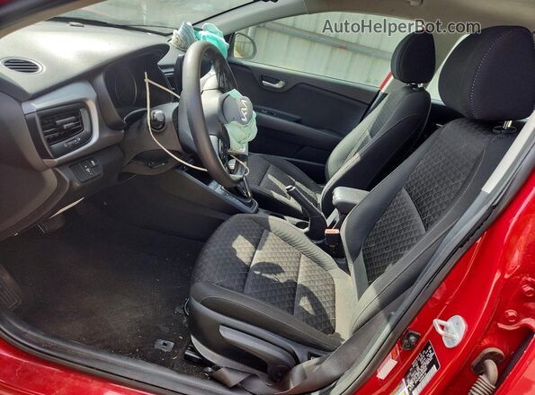 3KPA24AD9NE504665 2022 KIA RIO Red Vista interior delantera