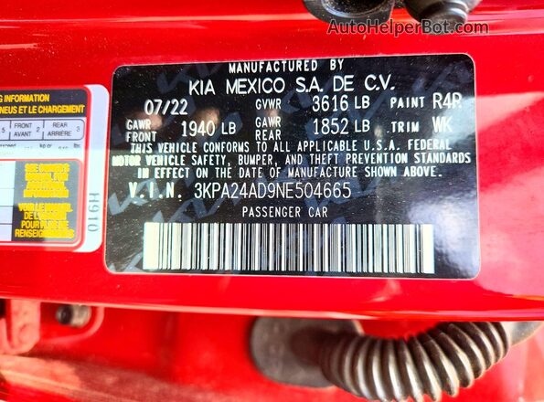 3KPA24AD9NE504665 2022 KIA RIO Red Vista del compartimento del motor