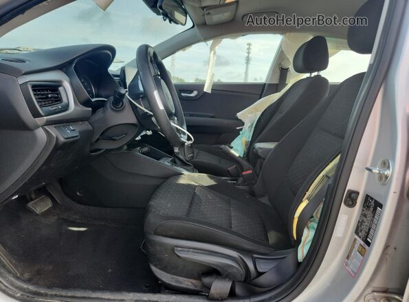 3KPA24AD9PE534722 2023 KIA RIO Silver წინა სალონის ხედი