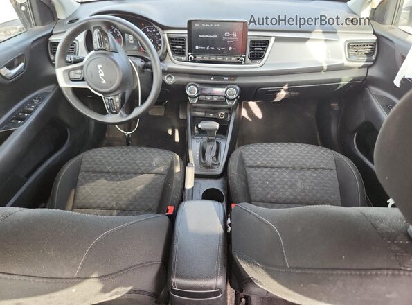 3KPA24AD9PE534722 2023 KIA RIO Silver წინა პანელის ხედი