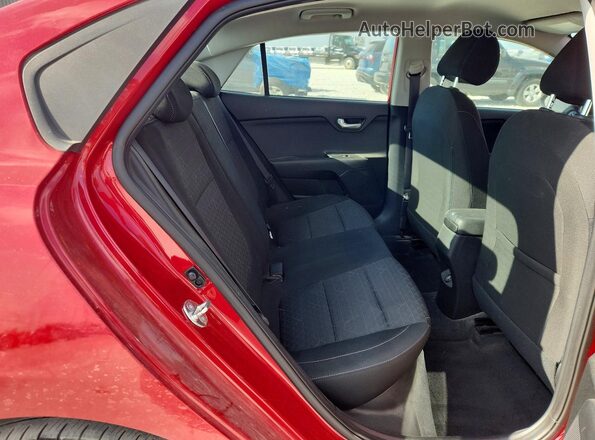 3KPA24AD9PE603943 2023 KIA RIO Red Vista de los asientos traseros
