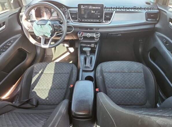 3KPA24ADXME367251 2021 KIA RIO Silver Вид панелі приладів