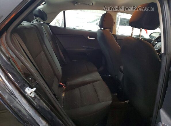 3KPA24ADXME404363 2021 KIA RIO Black Rear seats view