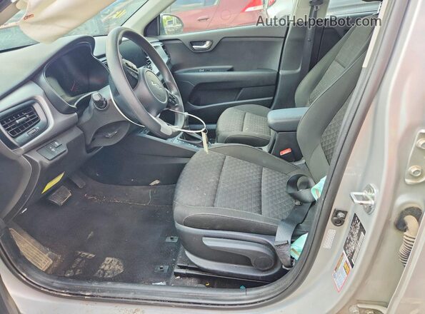 3KPA24ADXNE476911 2022 KIA RIO Silver წინა სალონის ხედი