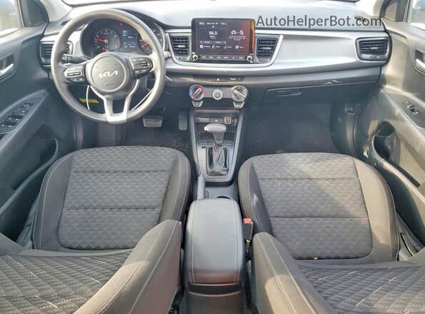3KPA24ADXPE587364 2023 KIA RIO Blue Առջևի վահանակի տեսք