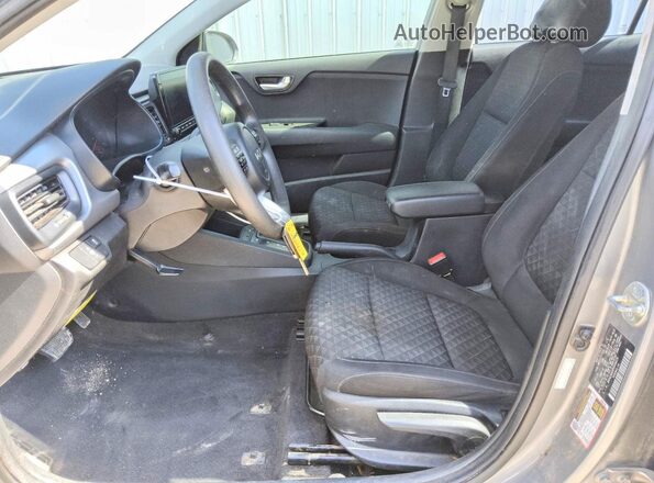 3KPA24ADXPE604079 2023 KIA RIO Gray Вид салону спереду