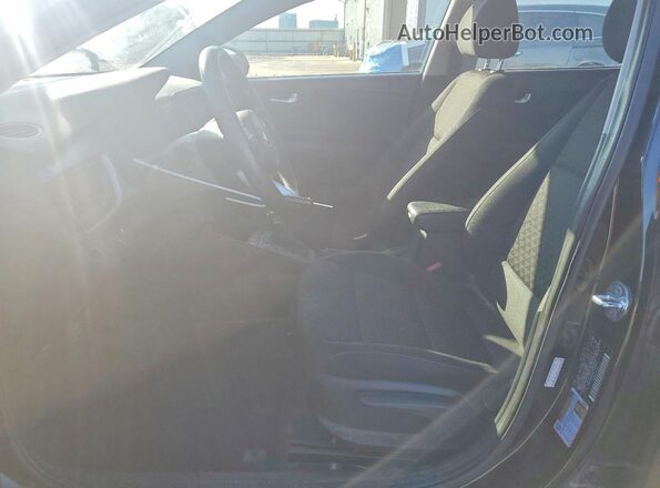 3KPA25AD3LE333821 2020 KIA RIO Black წინა სალონის ხედი