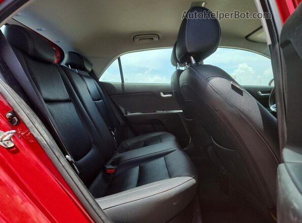 3KPA25AD7LE333496 2020 KIA RIO Red Вид задніх сидінь