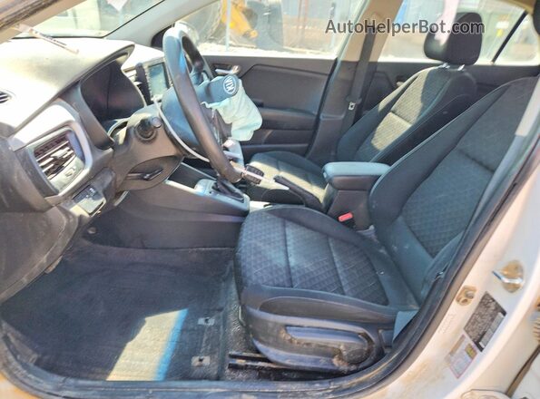 3KPA25ADXLE347554 2020 KIA RIO White Front interior view