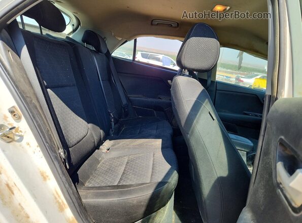 3KPA25ADXLE347554 2020 KIA RIO White Rear seats view