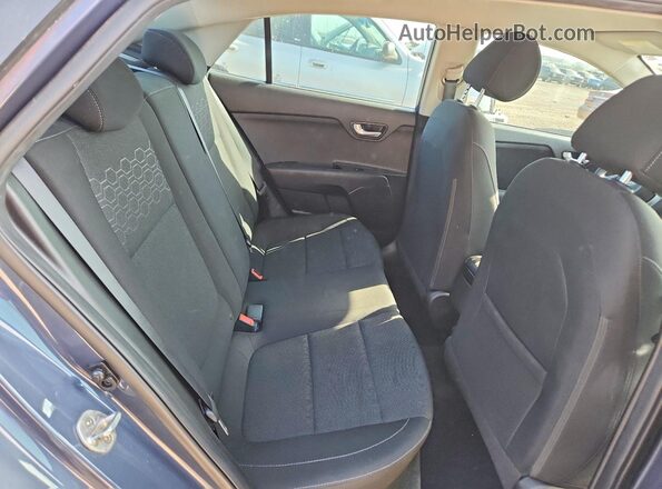 3KPA34AB0JE063949 2018 KIA RIO Синий Вид задних сидений