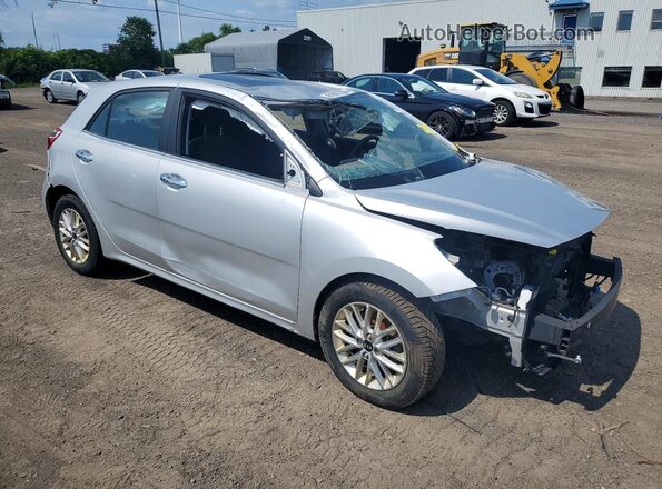 3KPA35AD0LE324068 2020 KIA RIO Silver Передня права чверть