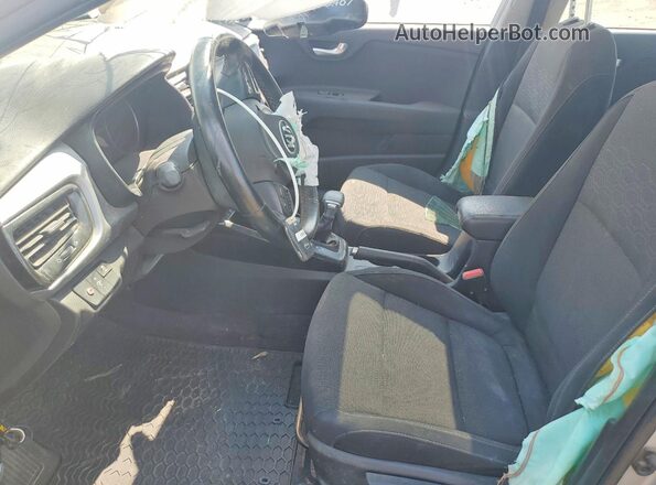 3KPA35AD0LE324068 2020 KIA RIO Silver Вид салону спереду