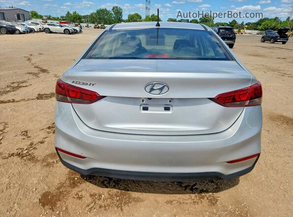 3KPC24A30KE049944 2019 HYUNDAI ACCENT Серебряный Вид сзади