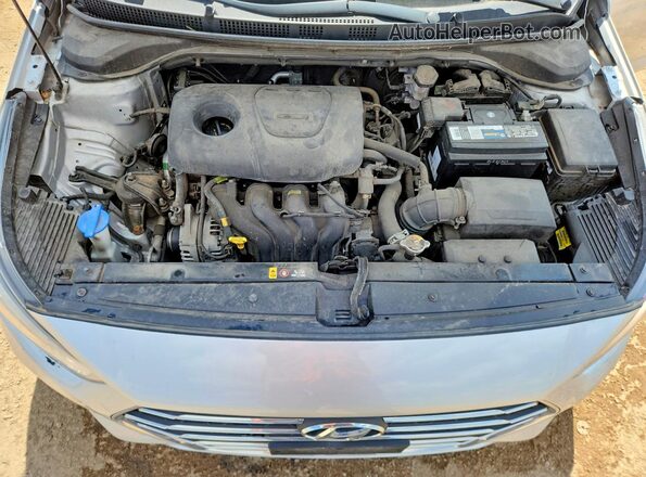 3KPC24A30KE049944 2019 HYUNDAI ACCENT Серебряный Вид задней части салона
