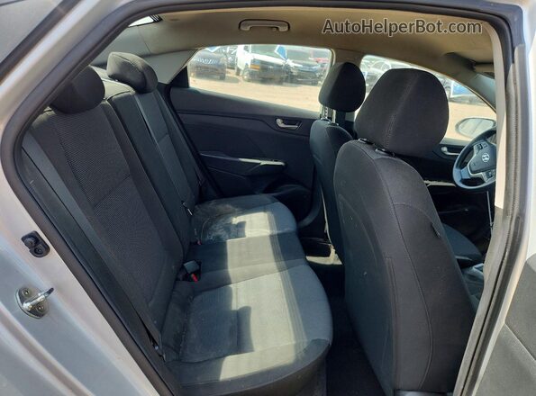 3KPC24A30KE049944 2019 HYUNDAI ACCENT Серебряный Вид задних сидений