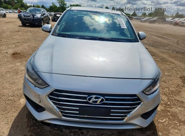 3KPC24A30KE049944 2019 HYUNDAI ACCENT Серебряный Вид спереди