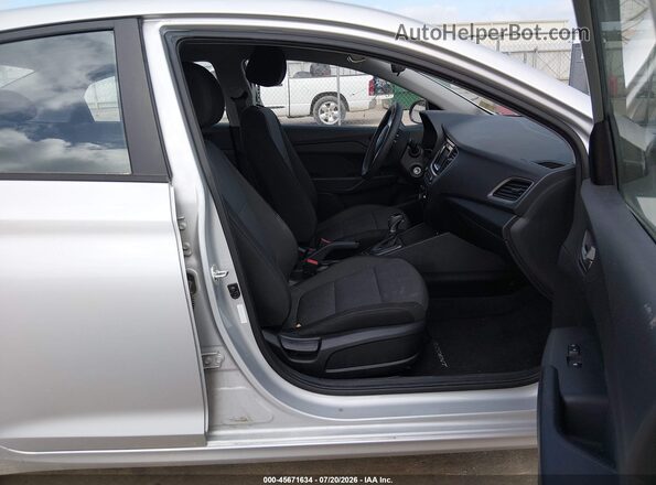 3KPC24A30KE062502 2019 HYUNDAI ACCENT Gray Front interior view