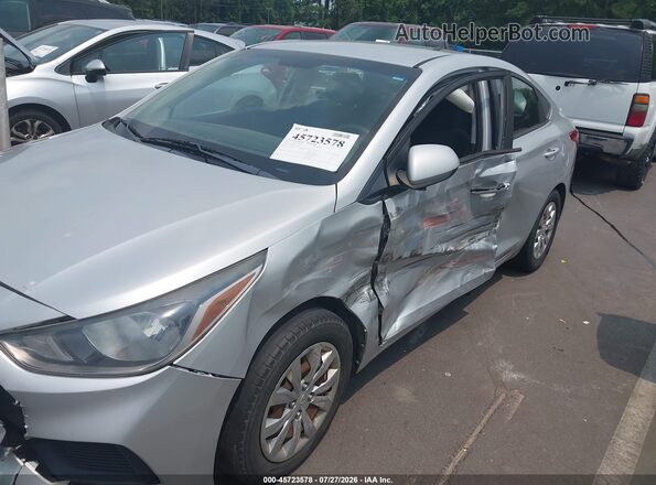 3KPC24A31JE014053 2018 HYUNDAI ACCENT Silver Вид спереду