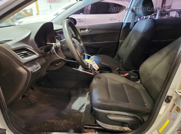 3KPC24A31JE018121 2018 HYUNDAI ACCENT Burn Widok wnętrza z przodu