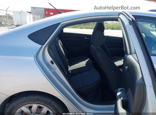 3KPC24A31JE025683 2018 HYUNDAI ACCENT Silver VIN կոդի պիտակի տեսք
