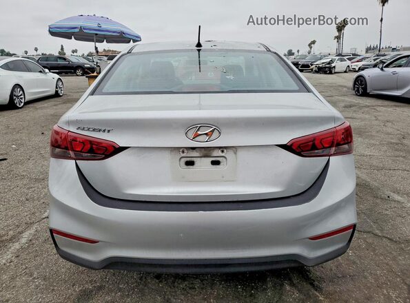 3KPC24A31KE073802 2019 HYUNDAI ACCENT Серебряный Вид сзади