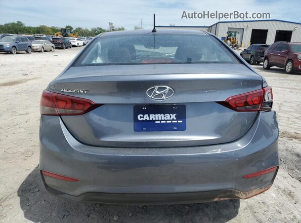3KPC24A32JE024574 2018 HYUNDAI ACCENT Gray Widok z tyłu