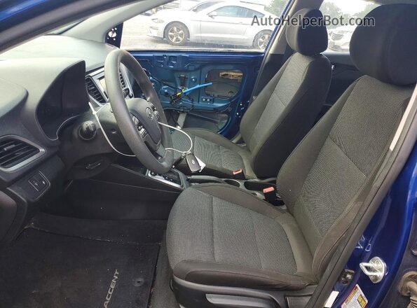 3KPC24A32JE025546 2018 HYUNDAI ACCENT Blue Vista interior delantera