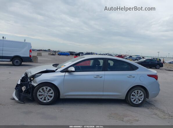 3KPC24A33JE012238 2018 HYUNDAI ACCENT Silver 360 interior view