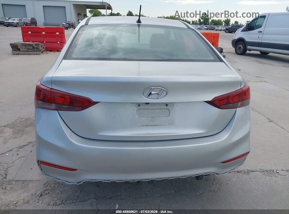 3KPC24A33JE012238 2018 HYUNDAI ACCENT Silver 
